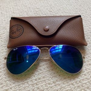 Blue reflective sunglasses
